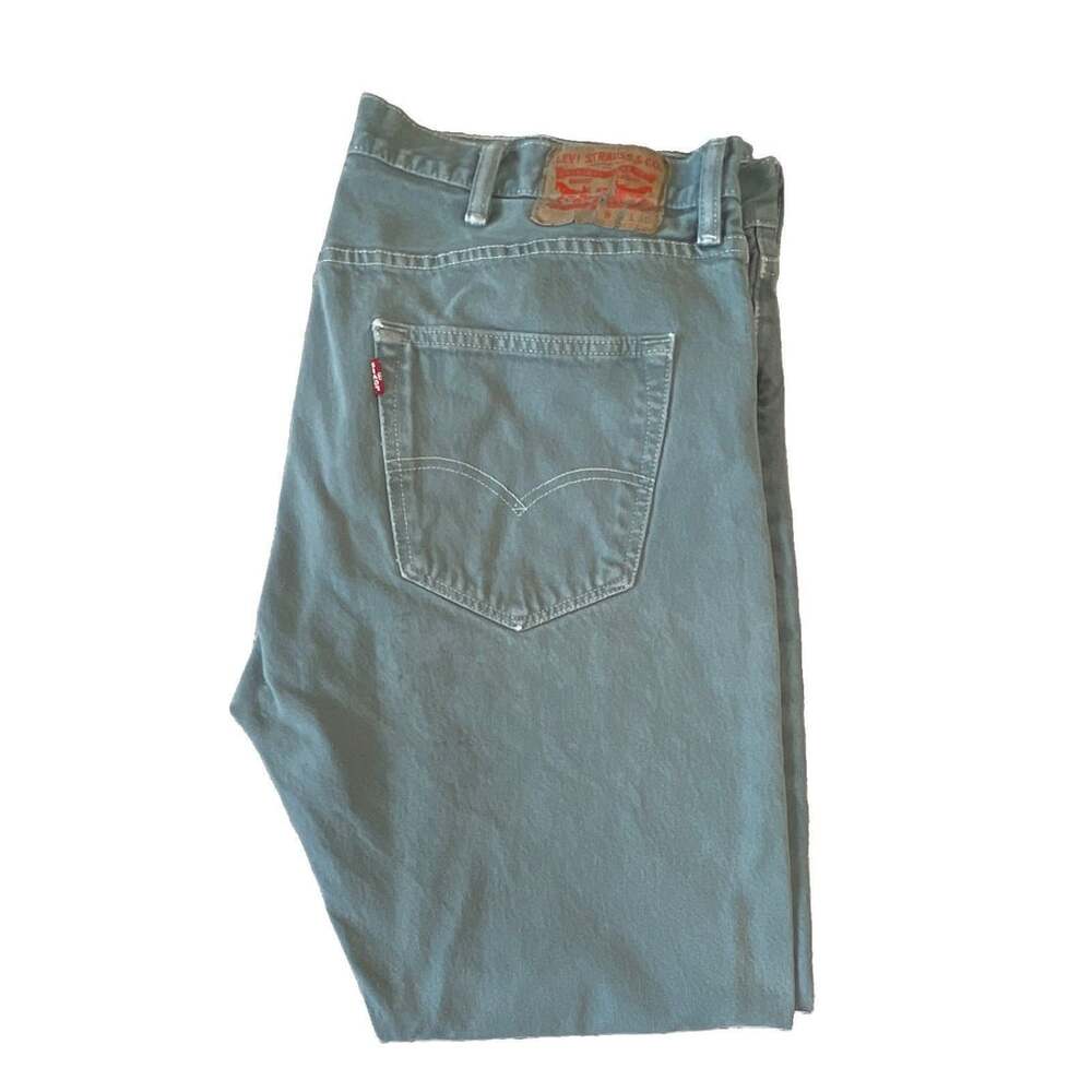Levi's 501 Men's Gray Medium Wash Denim Straight Regular Fit Button Fly 5-Pocket